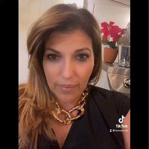 Meet your Posher, Leonery